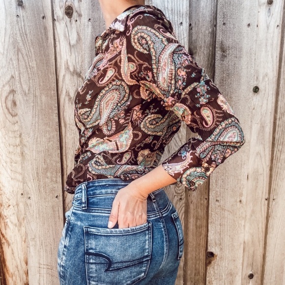 No Boundaries Paisley Blouse - Picture 7 of 11